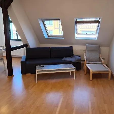 80 Qm Untere Eichstaedtstr- 12min/zentrum *